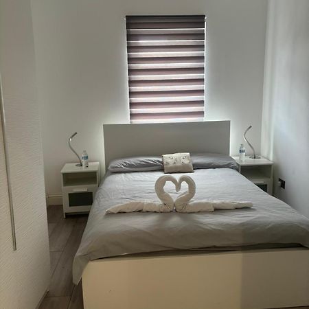Norwood Eejs Modern London 3 Bed Flat Near Crystal Palace Stadium - Great Transport Links מראה חיצוני תמונה