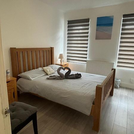 Norwood Eejs Modern London 3 Bed Flat Near Crystal Palace Stadium - Great Transport Links מראה חיצוני תמונה