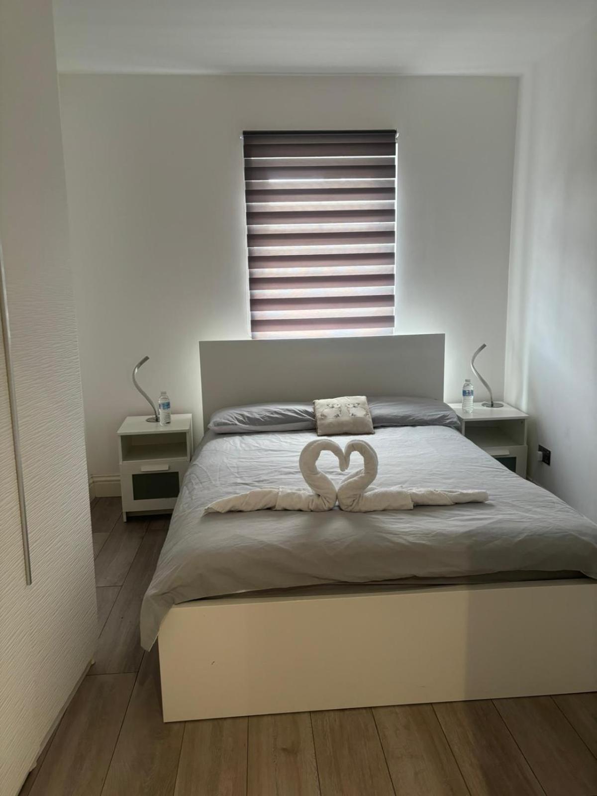 Norwood Eejs Modern London 3 Bed Flat Near Crystal Palace Stadium - Great Transport Links מראה חיצוני תמונה
