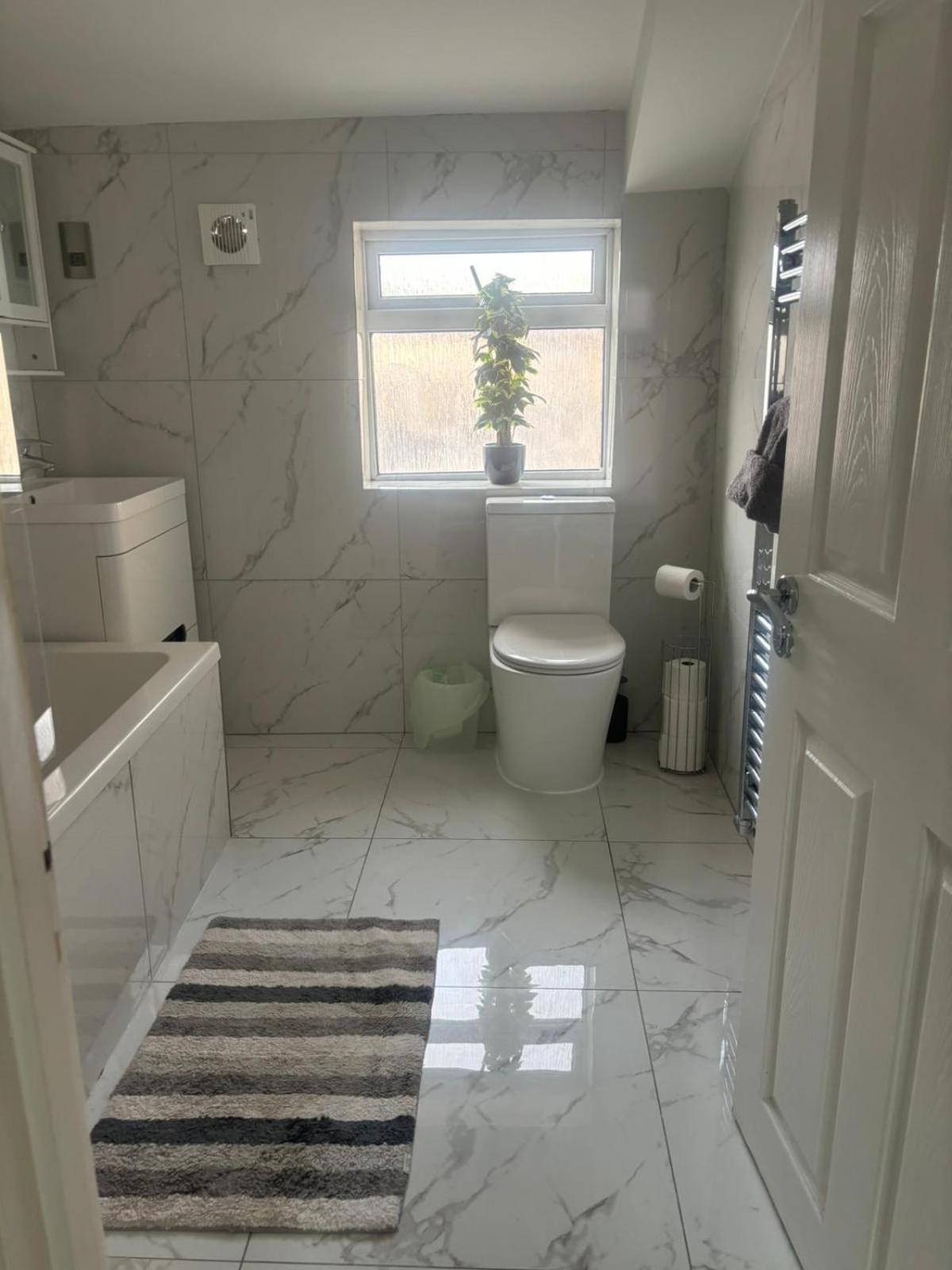 Norwood Eejs Modern London 3 Bed Flat Near Crystal Palace Stadium - Great Transport Links מראה חיצוני תמונה