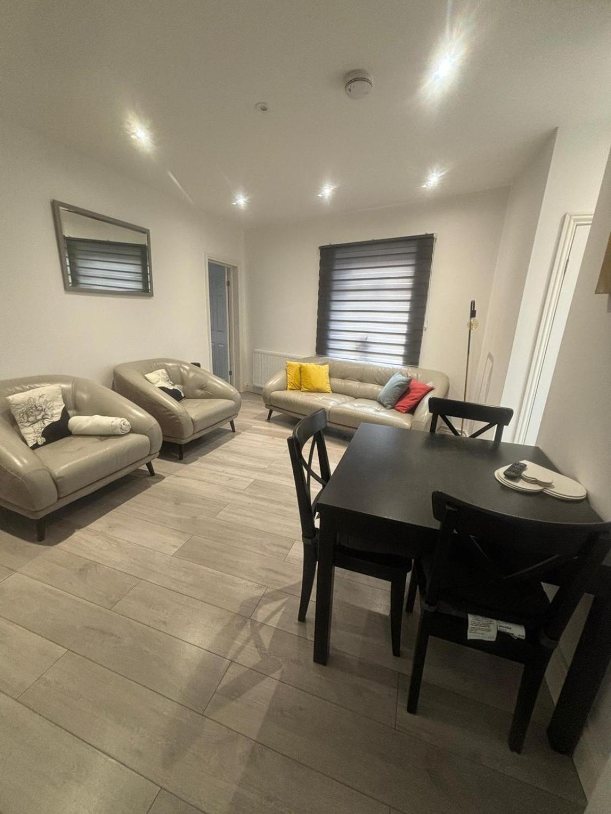 Norwood Eejs Modern London 3 Bed Flat Near Crystal Palace Stadium - Great Transport Links מראה חיצוני תמונה