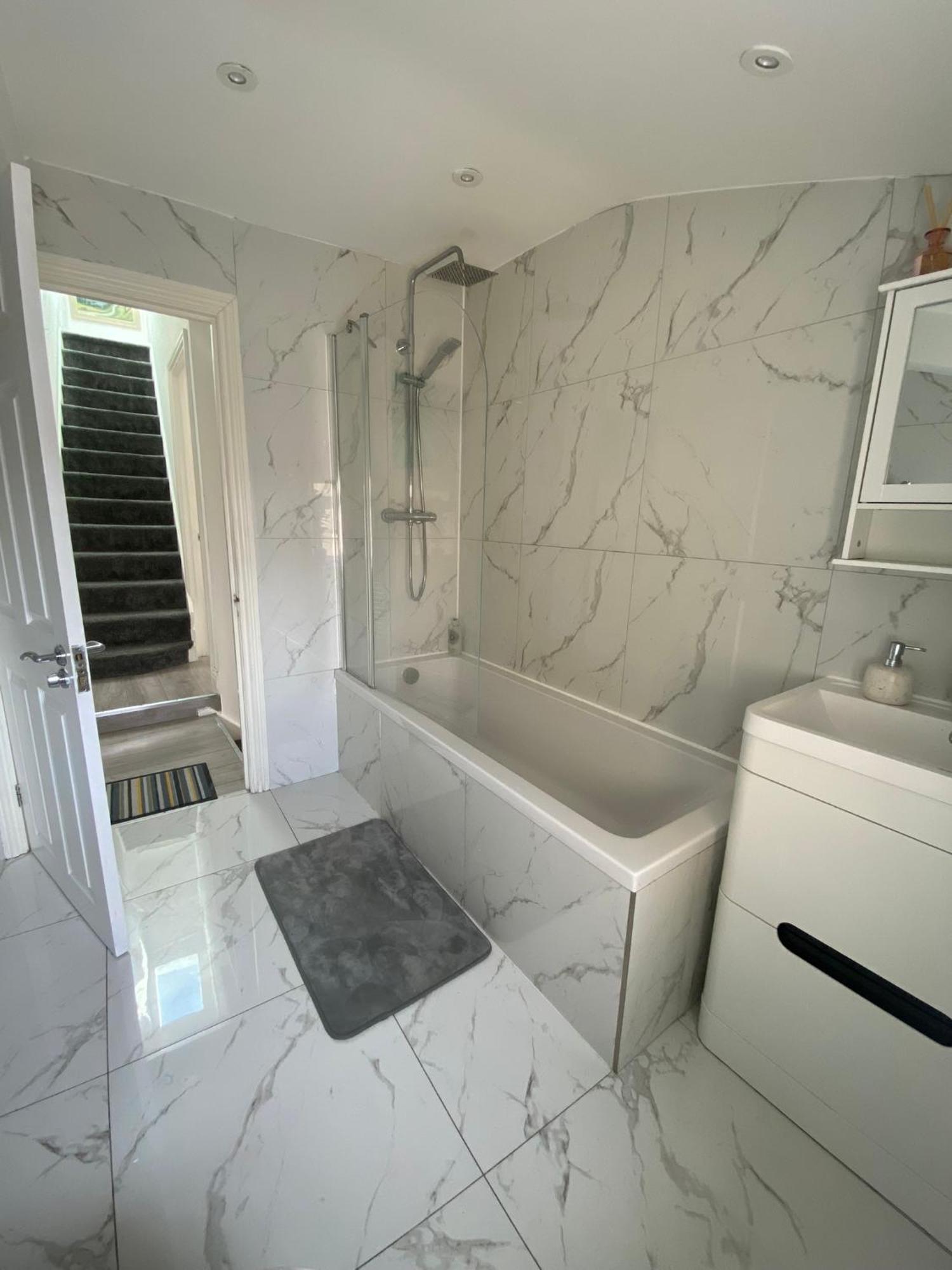 Norwood Eejs Modern London 3 Bed Flat Near Crystal Palace Stadium - Great Transport Links מראה חיצוני תמונה